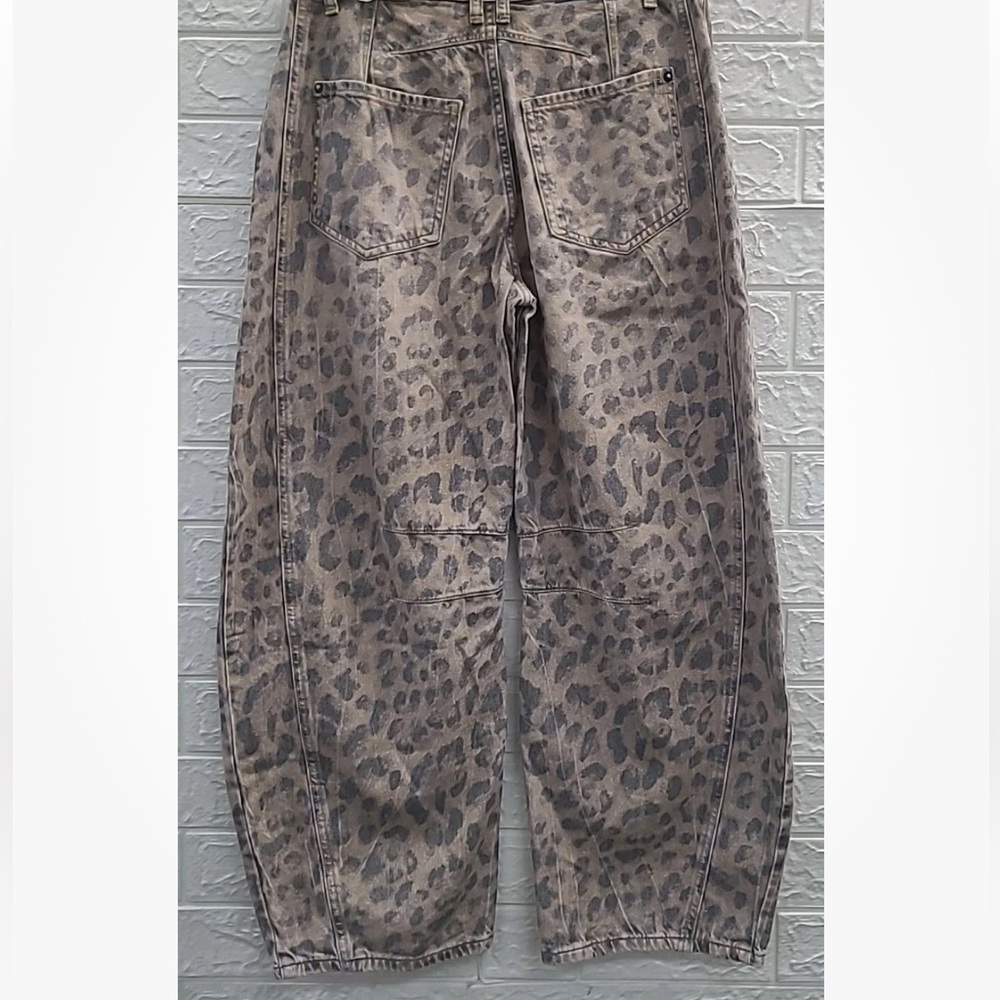 Free People WE THE FREE Good Luck Cheetah Printed Barrel Jeans - Picture 4 of 4